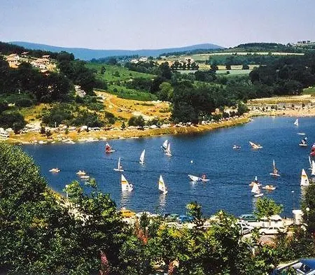 مكان تخييم Camping Paradis Les Chanterelles 3*