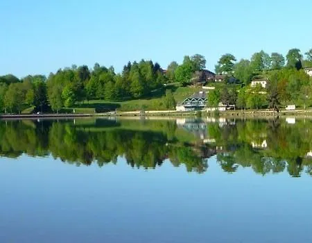 مكان تخييم Camping Paradis Les Chanterelles 3*