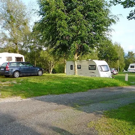 مكان تخييم Camping Paradis Les Chanterelles Saint-Rémy-sur-Durolle