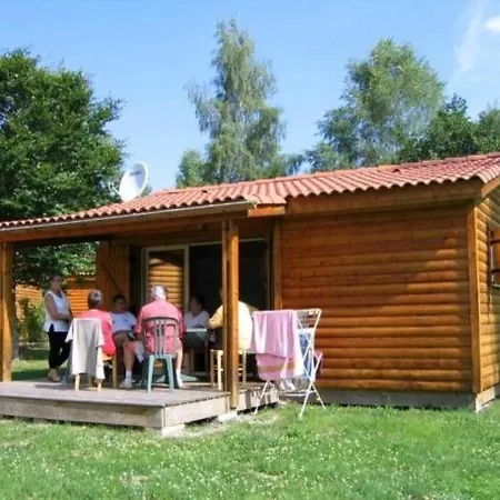 Camping Paradis Les Chanterelles مكان تخييم Saint-Rémy-sur-Durolle